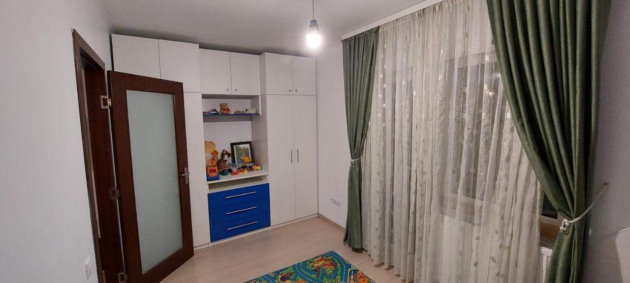 Apartament Cu 3 Camere คลูจ-นาโปกา ภายนอก รูปภาพ