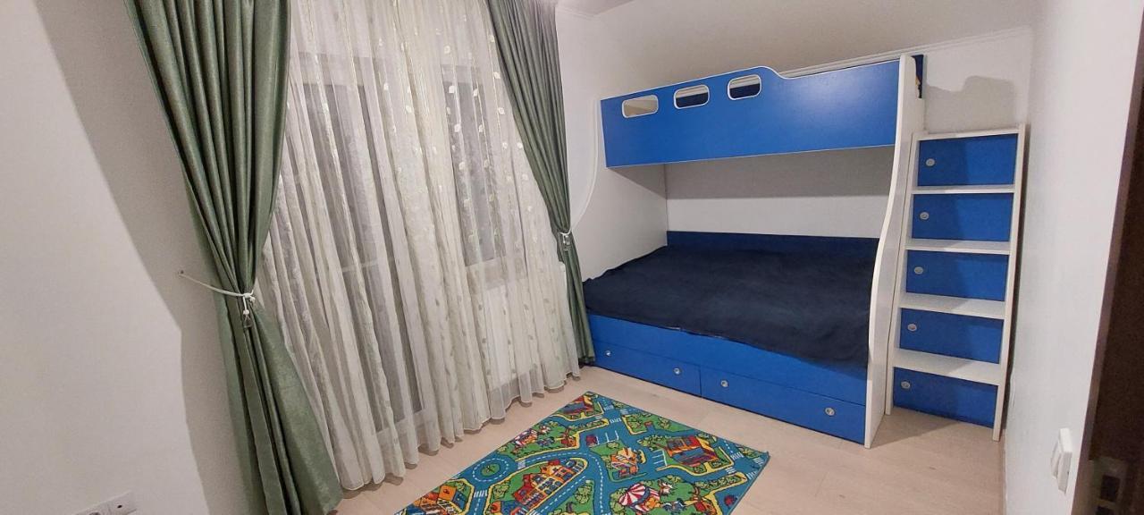 Apartament Cu 3 Camere คลูจ-นาโปกา ภายนอก รูปภาพ