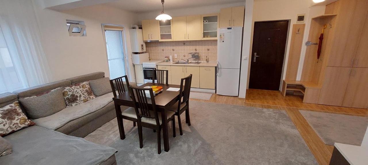 Apartament Cu 3 Camere คลูจ-นาโปกา ภายนอก รูปภาพ